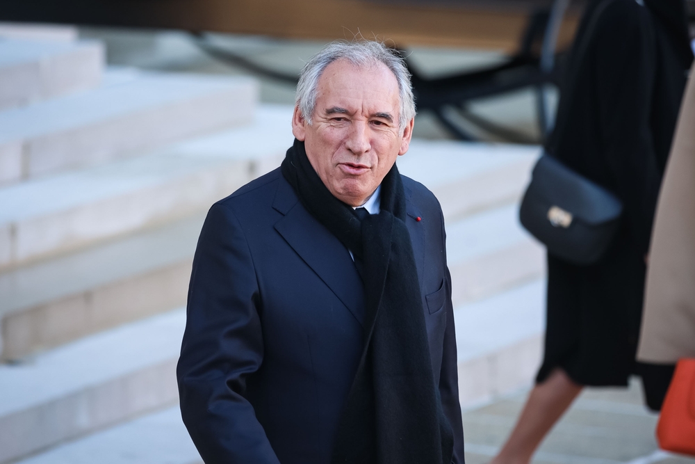 La France sur le bord du précipice : Bayrou dénonce une catastrophe économique